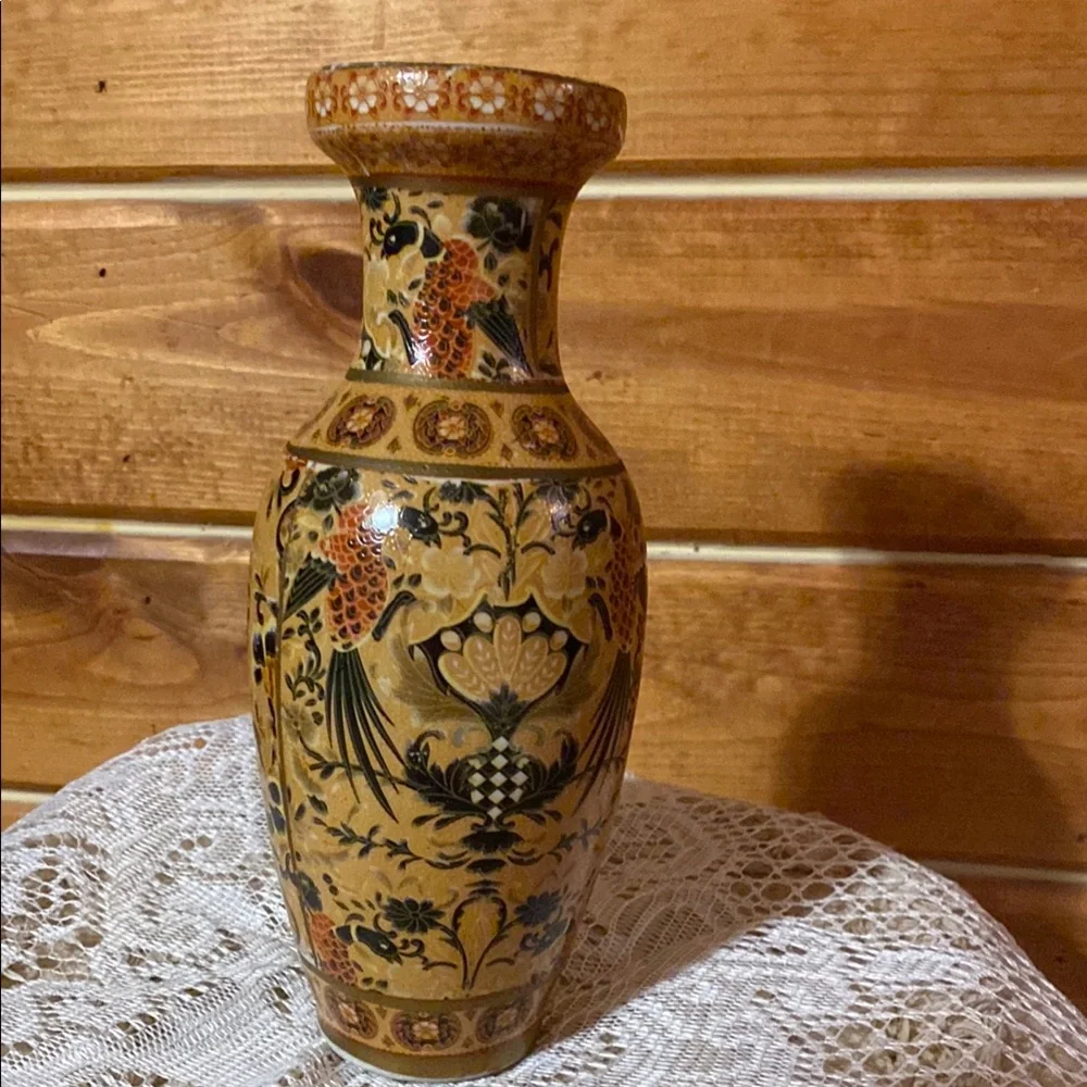 Phoenix Bird Vase Flowers Feathers Raised Designs Chinese Vintage 9.5” tall - Picture 6 of 9
